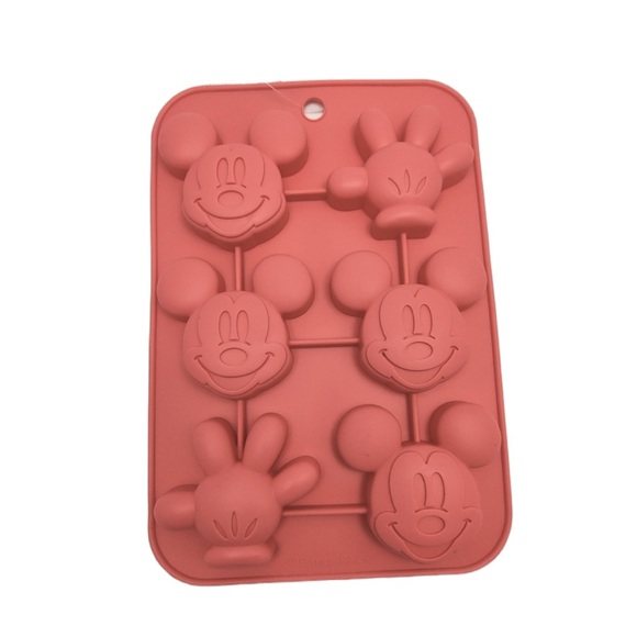 π₯π₯2/$12π₯π₯ Disney Mickey Mouse and Minnie Mouse Silicone Molds ONE NWT - Picture 2 of 3